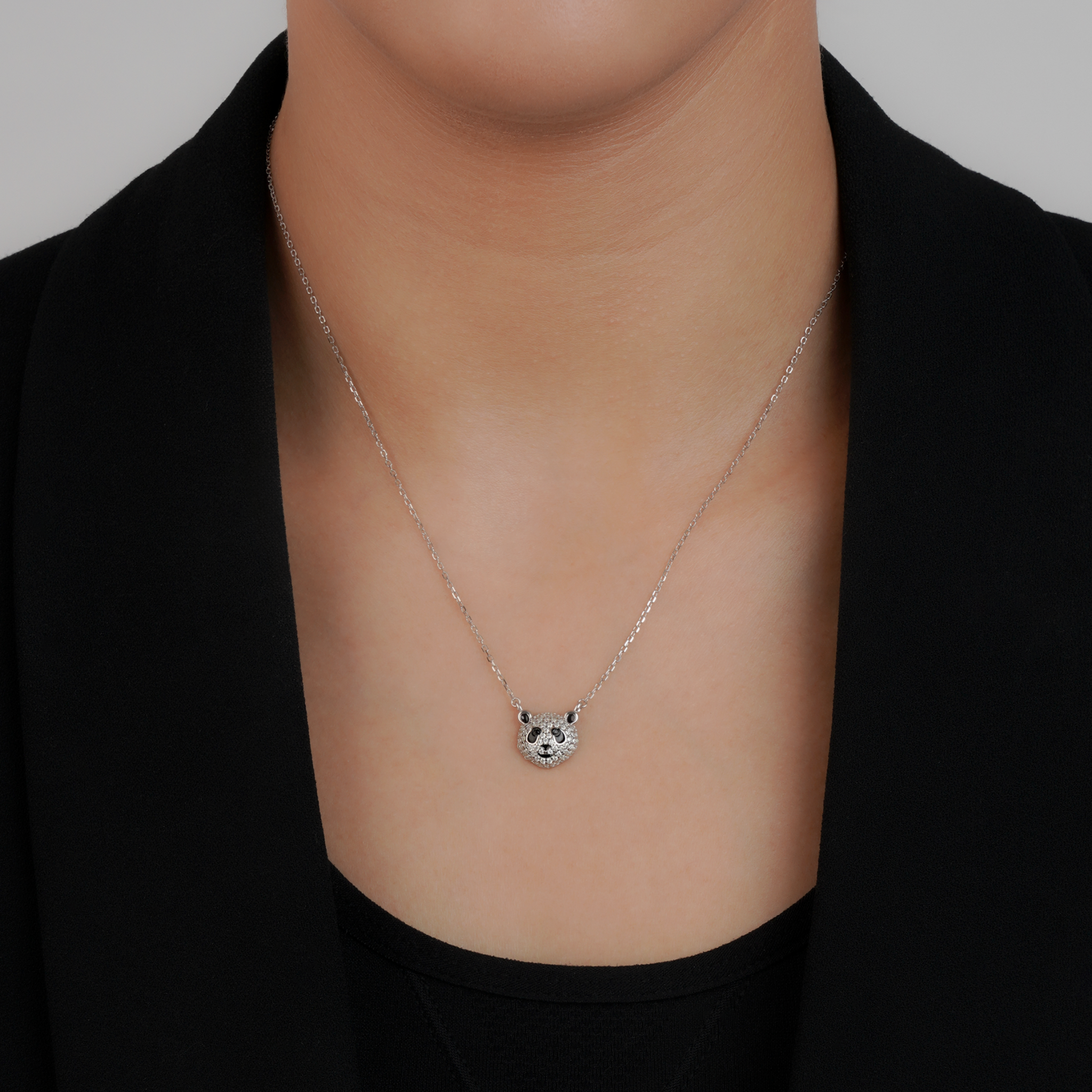 قلادة باندا